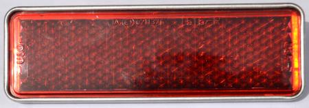 Eckiger Rückstrahler 132 x 43 mm mit Alurand