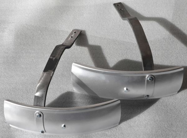 Kotflügel für 16 Zoll Reifen Breite ca 14,5 cm Länge ca 43,5 cm mit Halter
